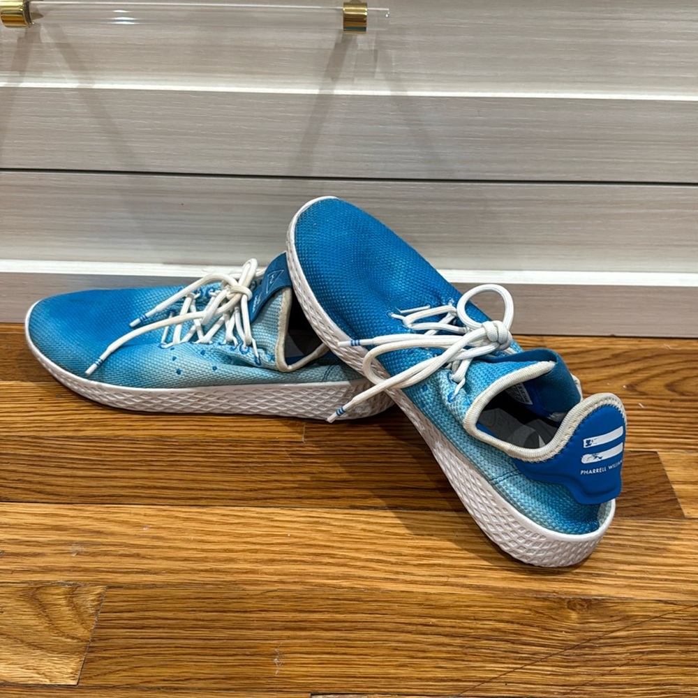 Pharrell Williams HU Adidas sneakers